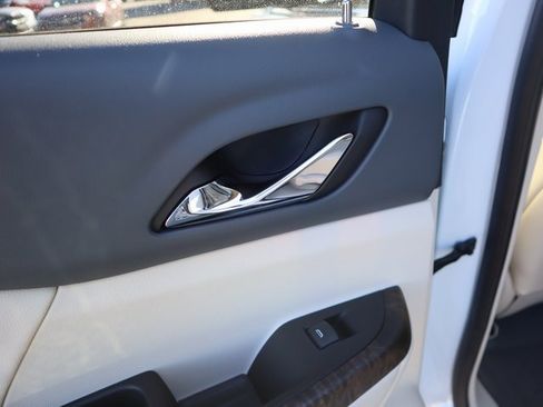 Used 2023 GMC Acadia Denali w/ Denali Ultimate Package image 12