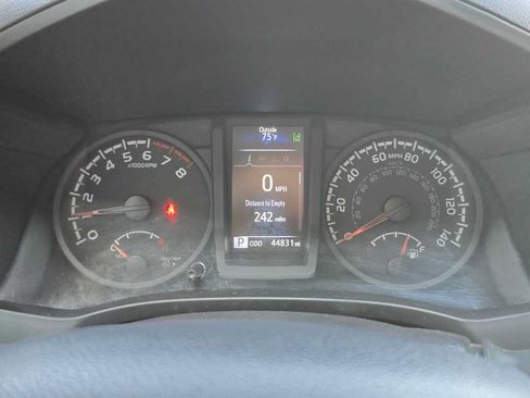 Used 2022 Toyota Tacoma SR AWD/4WD image 21