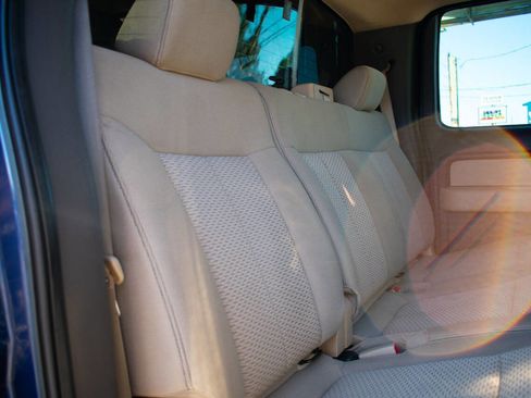 Used 2011 Ford F150 XLT w/ XLT Chrome Pkg image 37