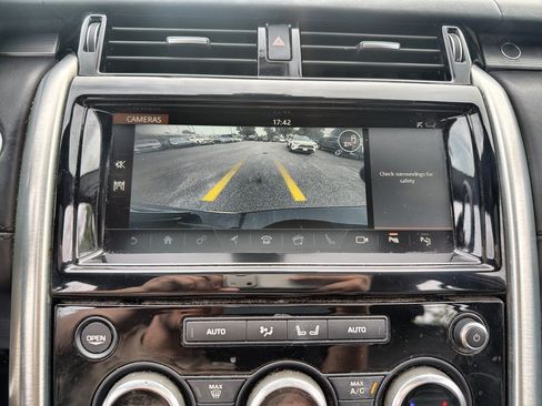 Used 2019 Land Rover Discovery HSE Luxury AWD/4WD image 22