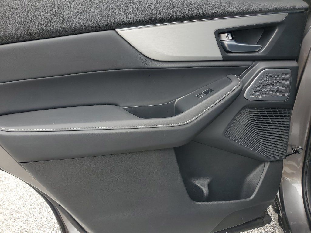 Certified 2026 Acura MDX w/ Technology Package FWD image 15