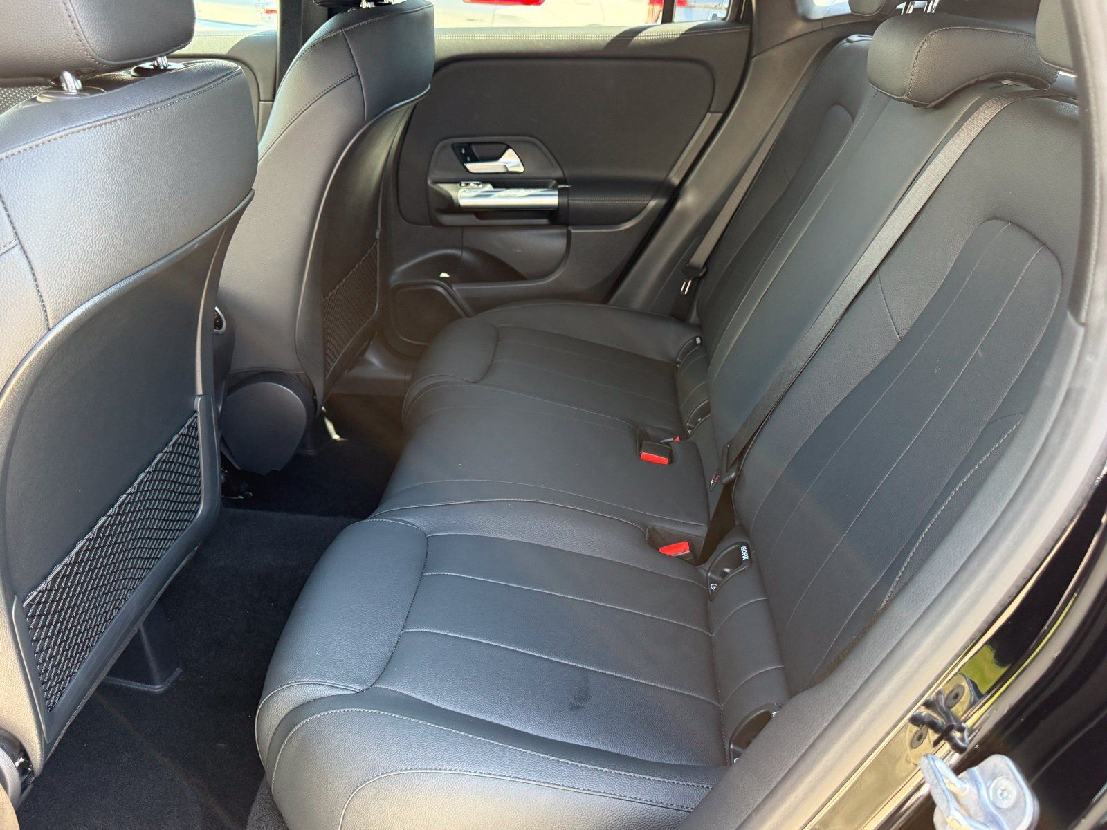 Used 2025 Mercedes-Benz GLA 250 image 43