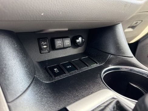 Used 2019 Toyota Highlander Limited Platinum image 27