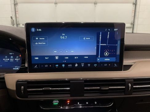 Used 2023 Lincoln Corsair AWD image 7
