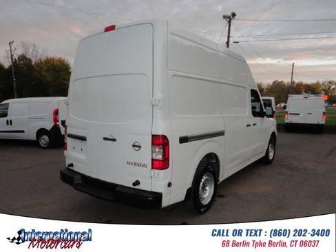 Used 2018 Nissan NV 2500 S RWD image 4