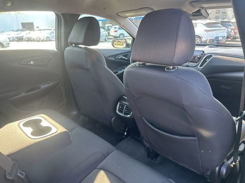 Used 2025 Chevrolet Malibu LT image 47