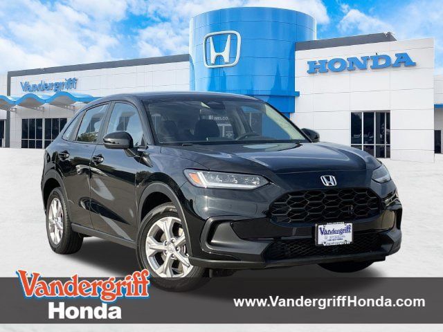 Used 2025 Honda HR-V LX image 1