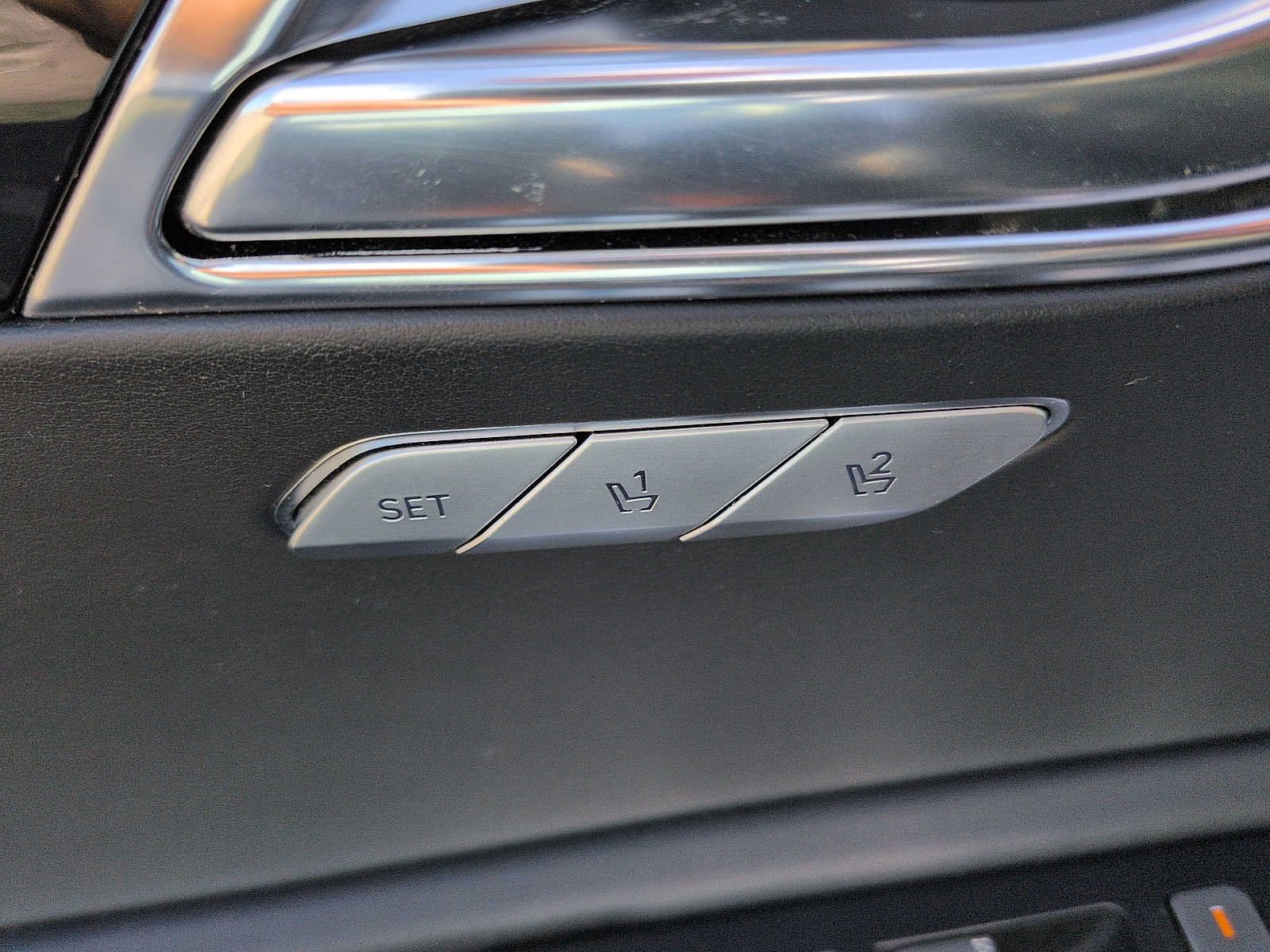 Used 2025 Genesis GV80 2.5T AWD/4WD image 15