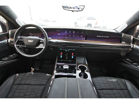 Certified 2026 Cadillac Escalade Platinum Sport w/ LPO, ONYX Package AWD/4WD image 9
