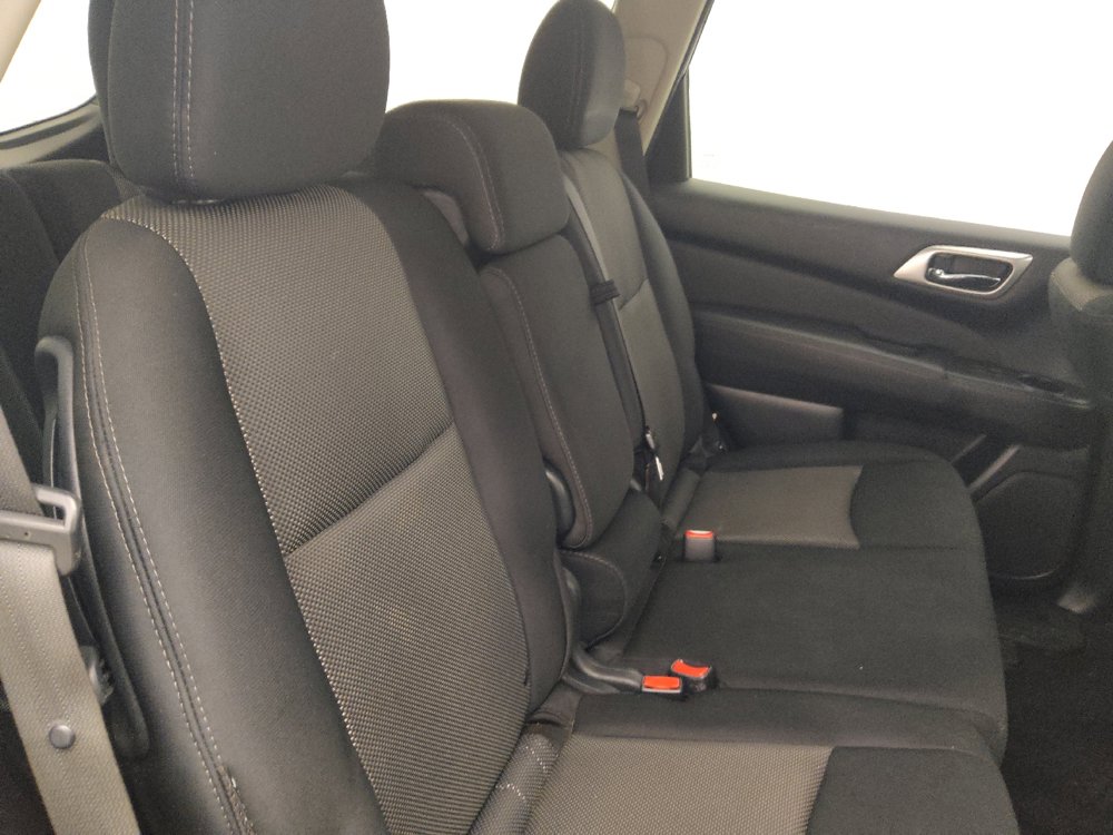 Used 2020 Nissan Pathfinder S AWD/4WD image 19