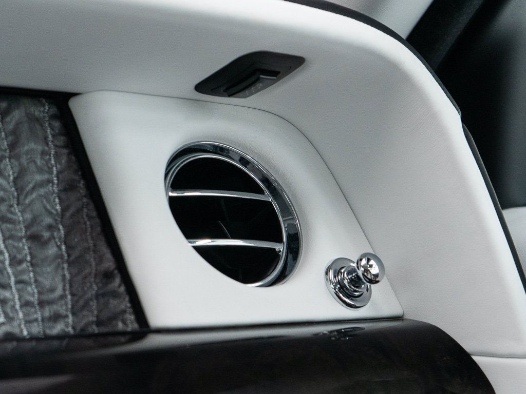 Certified 2023 Rolls-Royce Phantom Sedan RWD image 50