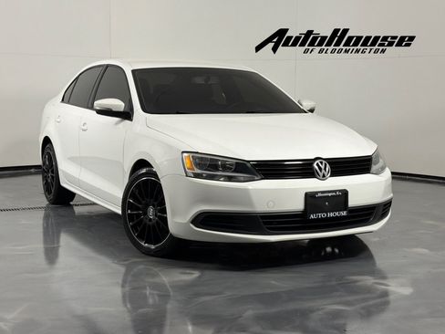Used 2014 Volkswagen Jetta SE FWD image 1