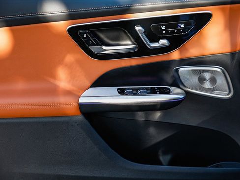 New 2026 Mercedes-Benz GLC 43 AMG 4MATIC image 21