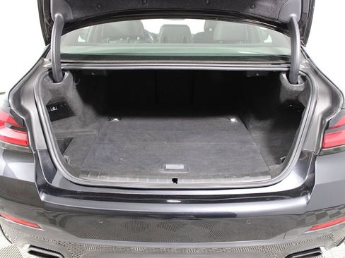 Used 2023 BMW 530e w/ M Sport Package image 34