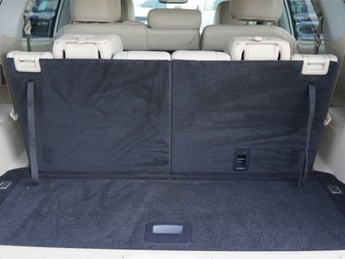 Used 2018 Nissan Pathfinder Platinum image 14