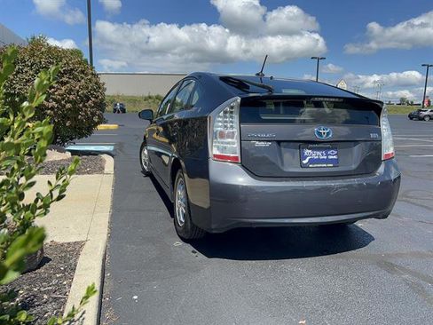 Used 2011 Toyota Prius One image 5