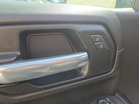 Used 2021 Chevrolet Silverado 1500 LT w/ Z71 Off-Road Package image 17