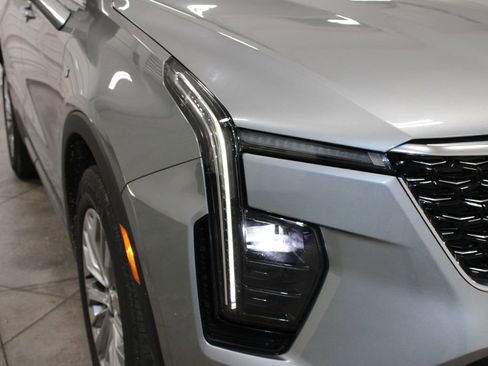Used 2024 Cadillac XT4 Premium Luxury AWD/4WD image 12