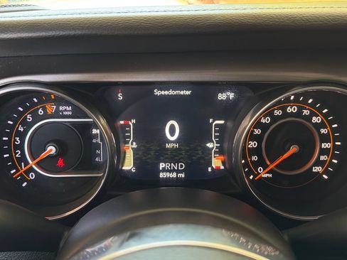 Used 2018 Jeep Wrangler Unlimited Sahara w/ Dual Top Group AWD/4WD image 24