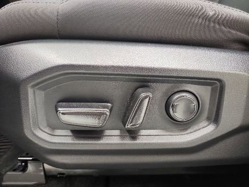 Used 2025 Toyota Tundra SR5 AWD/4WD image 14