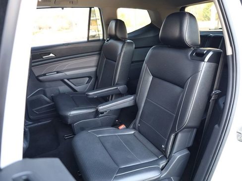 Used 2021 Volkswagen Atlas SE image 19