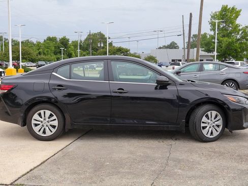 Certified 2025 Nissan Sentra S FWD image 18