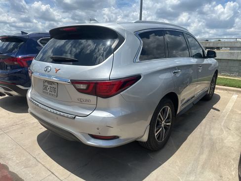 Used 2019 INFINITI QX60 Luxe w/ Essential Package FWD image 5