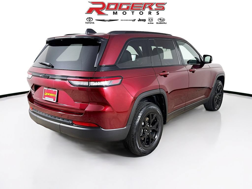 Certified 2025 Jeep Grand Cherokee Altitude AWD/4WD image 8