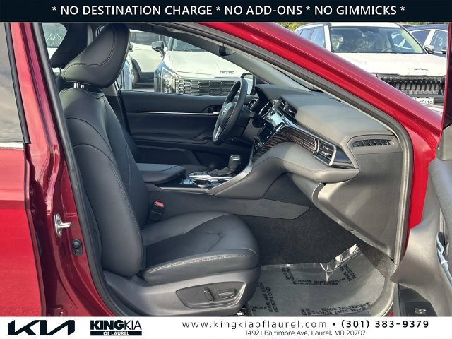 Used 2020 Toyota Camry XLE FWD image 16