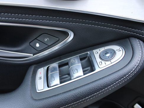 Used 2015 Mercedes-Benz C 300 4MATIC Sedan image 26
