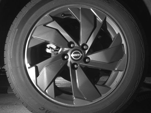 Used 2025 Nissan Rogue SV FWD image 15