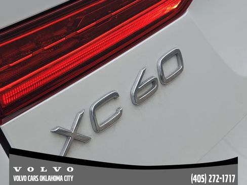 Certified 2023 Volvo XC60 B6 Ultimate w/ Protection Package Premier AWD/4WD image 10