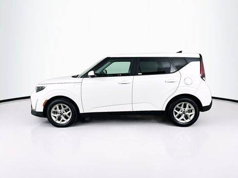Used 2025 Kia Soul LX w/ LX Technology Package image 4