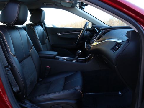 Used 2015 Chevrolet Impala LT w/ Convenience Package image 40