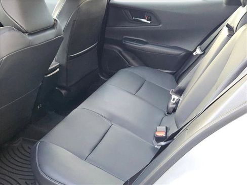 Used 2025 Toyota Prius XLE image 18