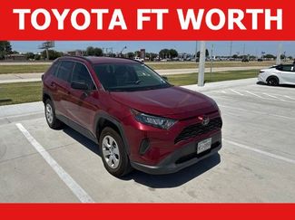 Used 2019 Toyota RAV4 LE FWD video 1