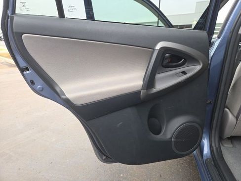 Used 2011 Toyota RAV4 4WD w/ Base L4 Extra Value Pkg image 12