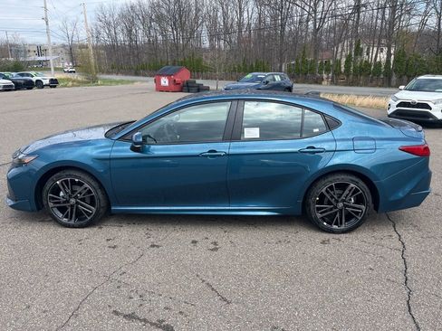 Used 2026 Toyota Camry XSE AWD/4WD image 3