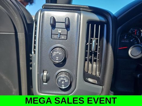 Used 2018 Chevrolet Silverado 1500 LT w/ All Star Edition AWD/4WD image 24