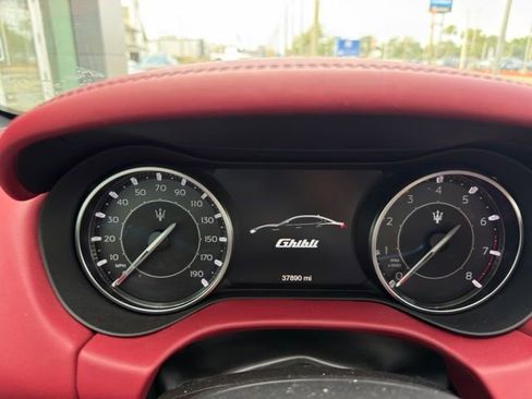 Used 2023 Maserati Ghibli Modena RWD image 11