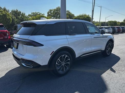 Certified 2024 Lincoln Nautilus Premier AWD/4WD image 5