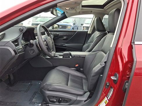 Used 2022 Lexus ES 300h Ultra Luxury w/ Accessory Package 2 image 13