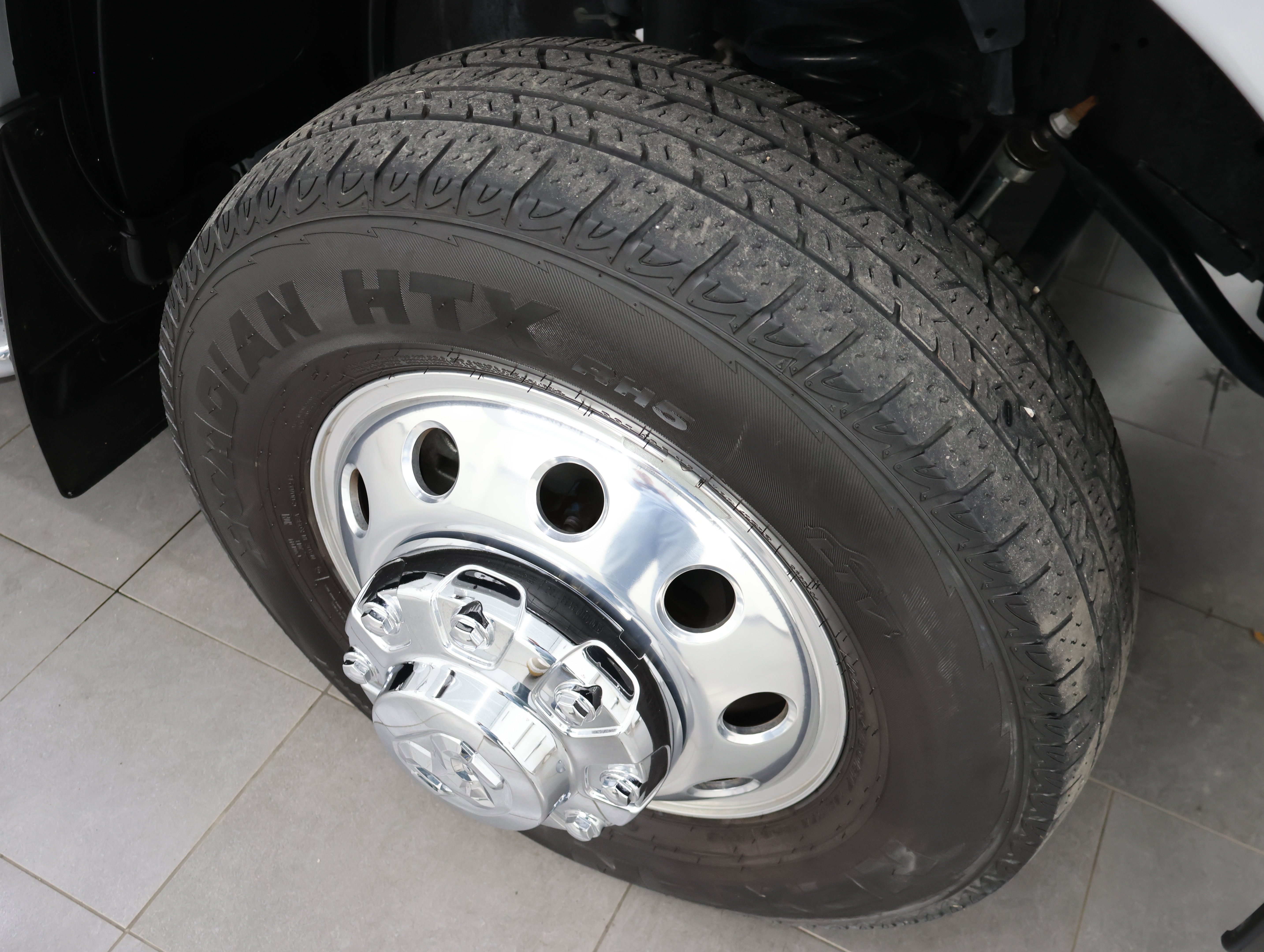 Used 2026 RAM 3500 Laramie AWD/4WD image 3