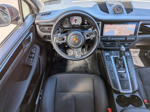 Used 2021 Porsche Macan S image 16