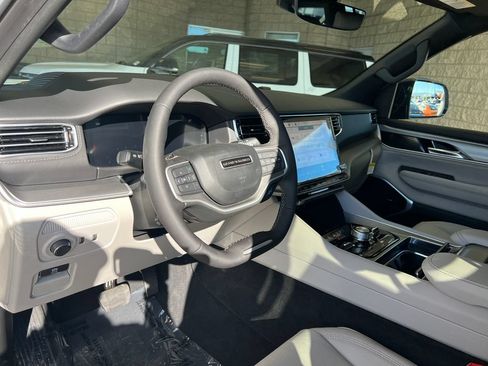 New 2026 Jeep Grand Wagoneer Limited AWD/4WD image 22