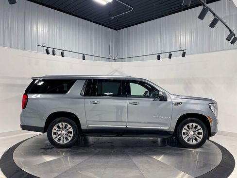 Used 2025 GMC Yukon XL Denali image 10