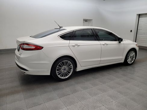 Used 2016 Ford Fusion SE w/ Equipment Group 202A FWD image 10