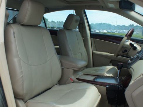Used 2011 Toyota Avalon Limited FWD image 17