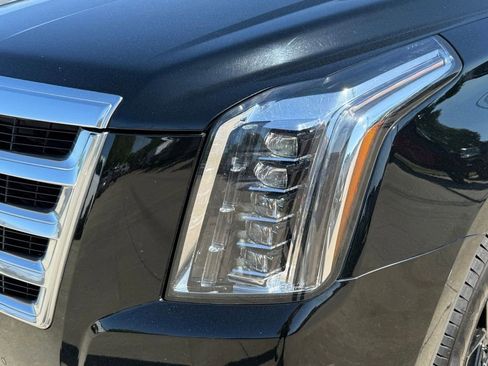 Used 2016 Cadillac Escalade ESV Premium AWD/4WD image 27