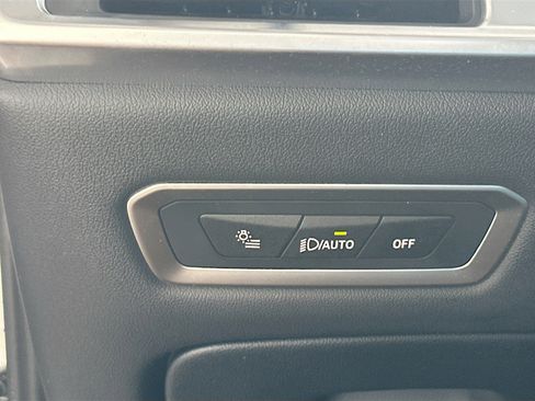Certified 2025 BMW X7 M60i AWD/4WD image 10
